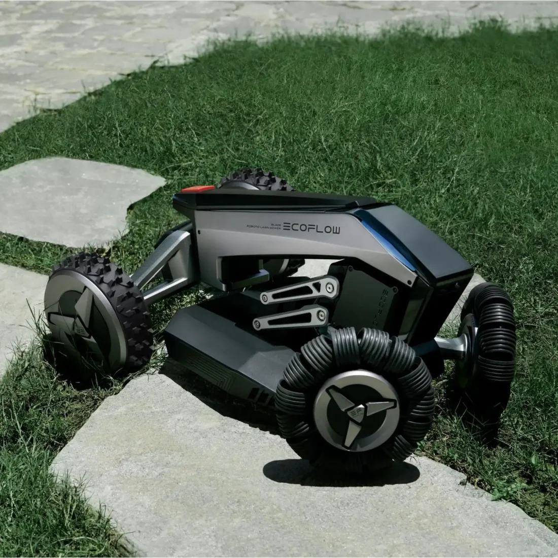 EcoFlow BLADE Robotic Lawn Sweeping Mower